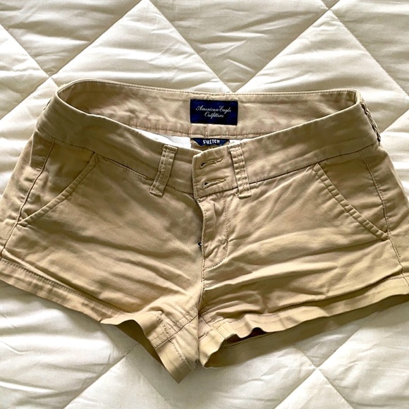 American Eagle Khaki Shorts - Picture 1 of 3